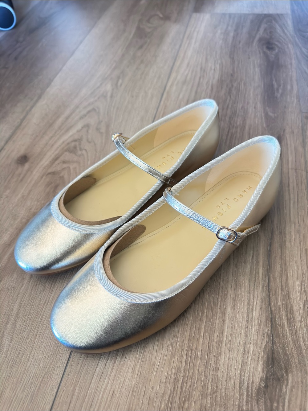 Marc Fisher LTD Metallic Mary Jane Flats – Size 6M